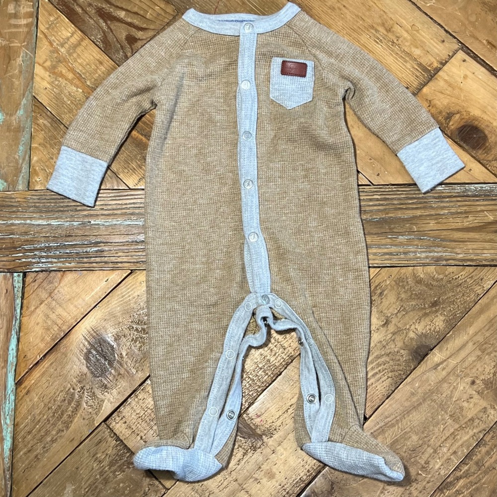 7 For All Mankind Baby Onesie Tan Waffle Knit Footed‎ Pajamas Sleepers 0-3M